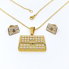 4-9004-h2 Gold Plated Stainless Steel Purse with Pearl Accents Set. (2 finishes available)