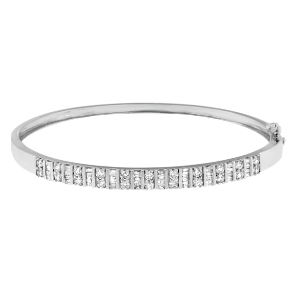 14K White Gold 1.15ct. TDW Round And Baguette-cut Diamond Bangle (H-I,SI2-I1)